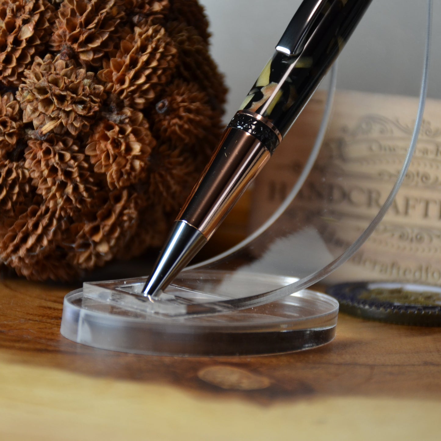 Aero Ballpoint Rose Gold & Black Titanium (Black & Gold Treasure)