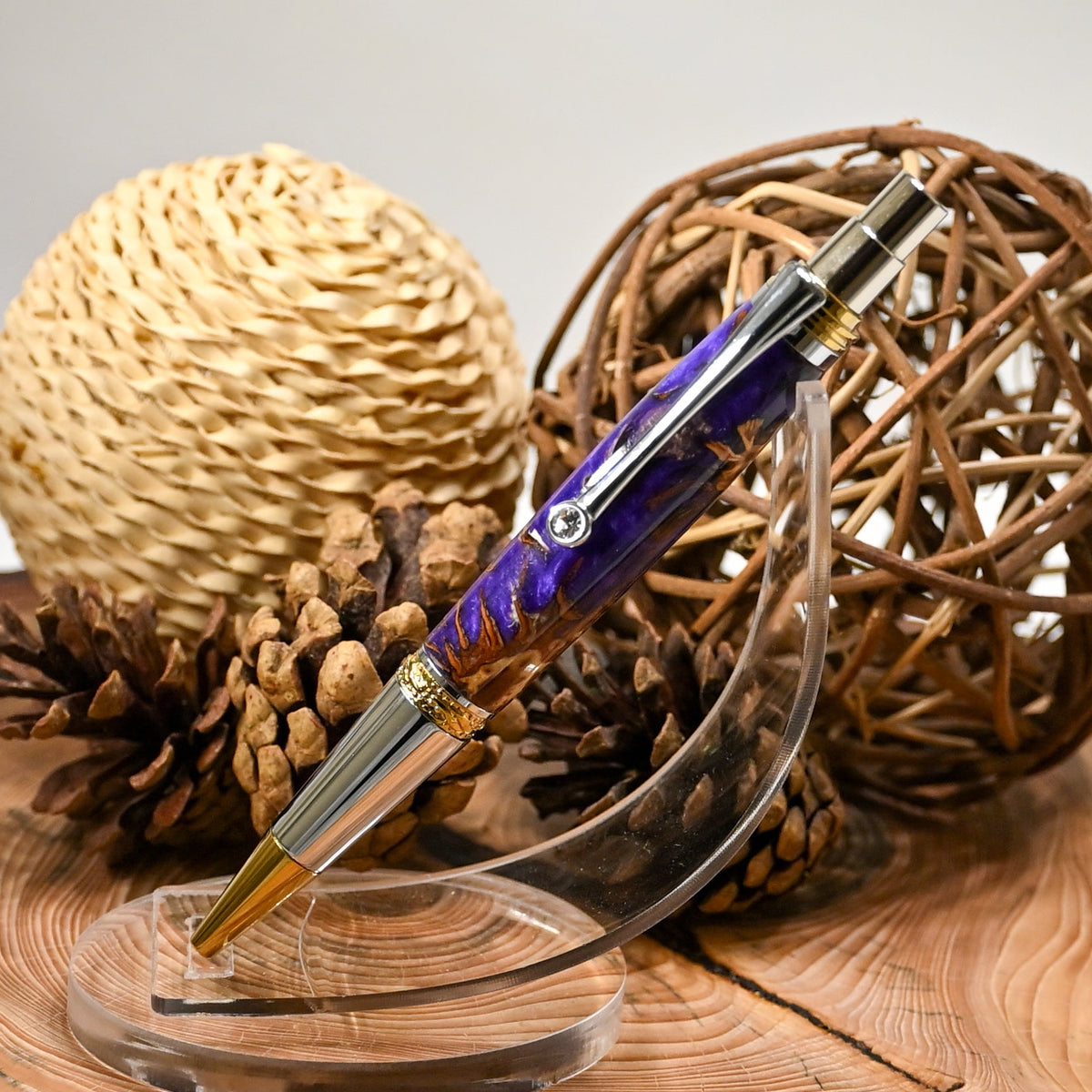 Majestic Squire (EDC)Click Chrome & Gold (Purple Haze Pine Cone)