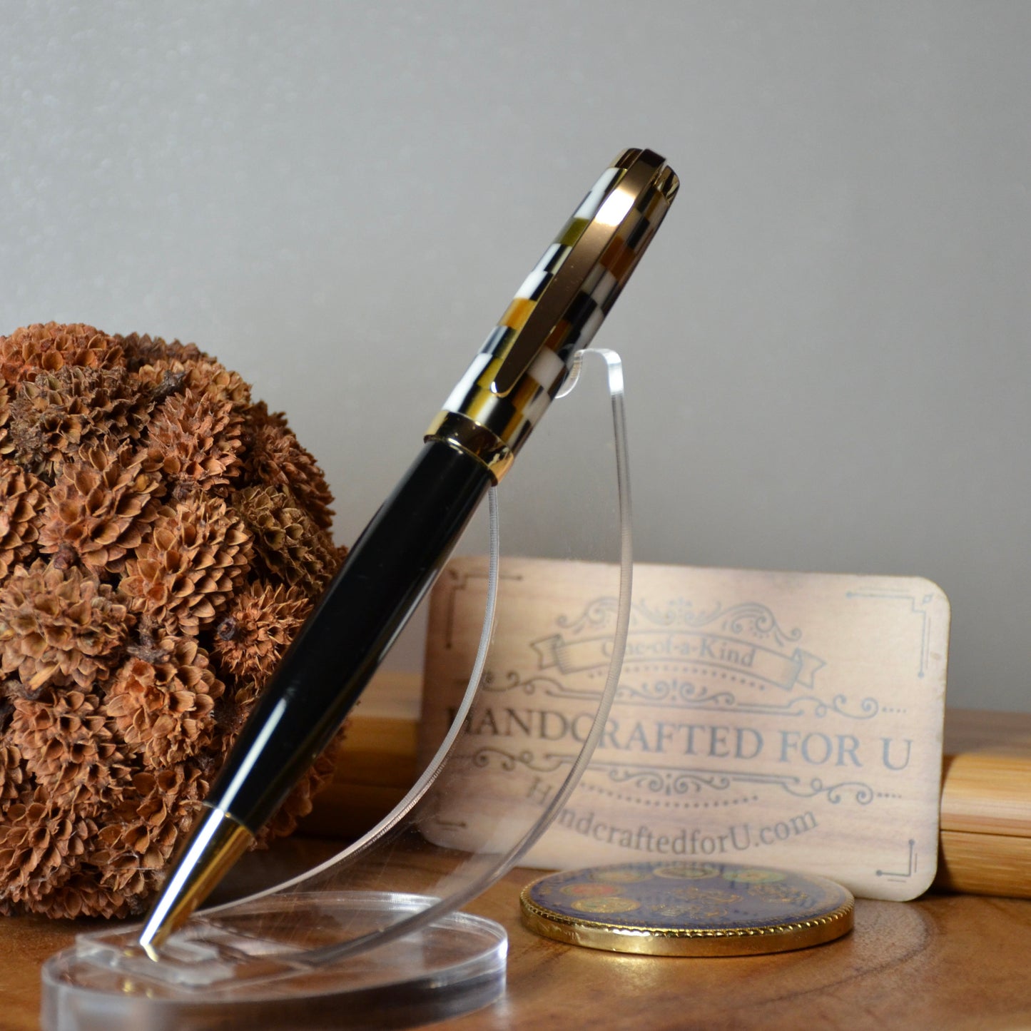 Graduate twist Gold (Black, White and Gold Mosaic)