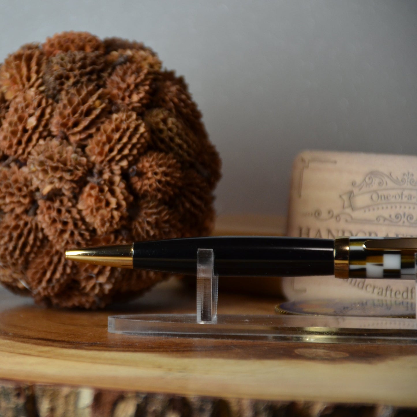 Graduate twist Gold (Black, White and Gold Mosaic)