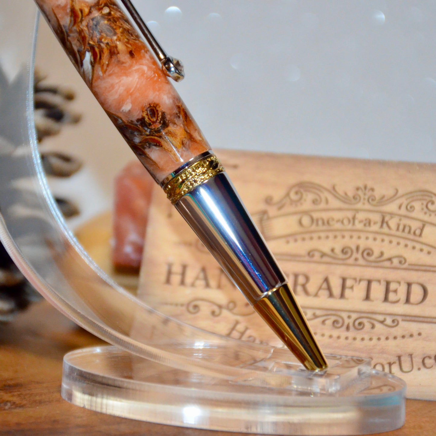 Majestic Squire Chrome & Gold (Apricot Pine Cone with White and Gold Marble)