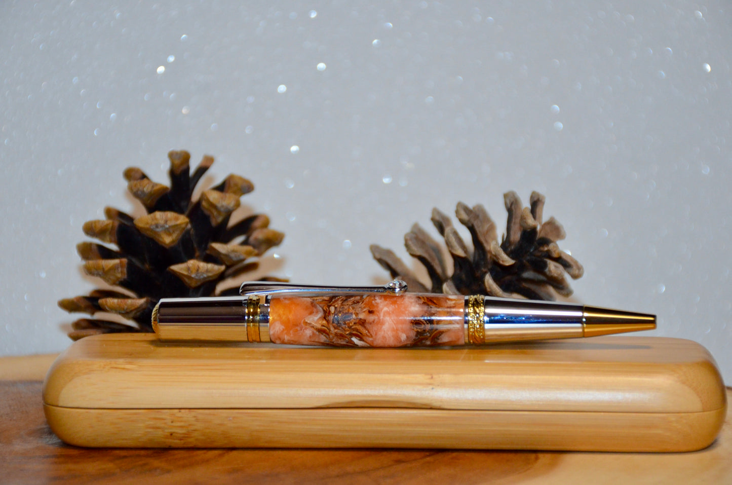 Majestic Squire Chrome & Gold (Apricot Pine Cone with White and Gold Marble)