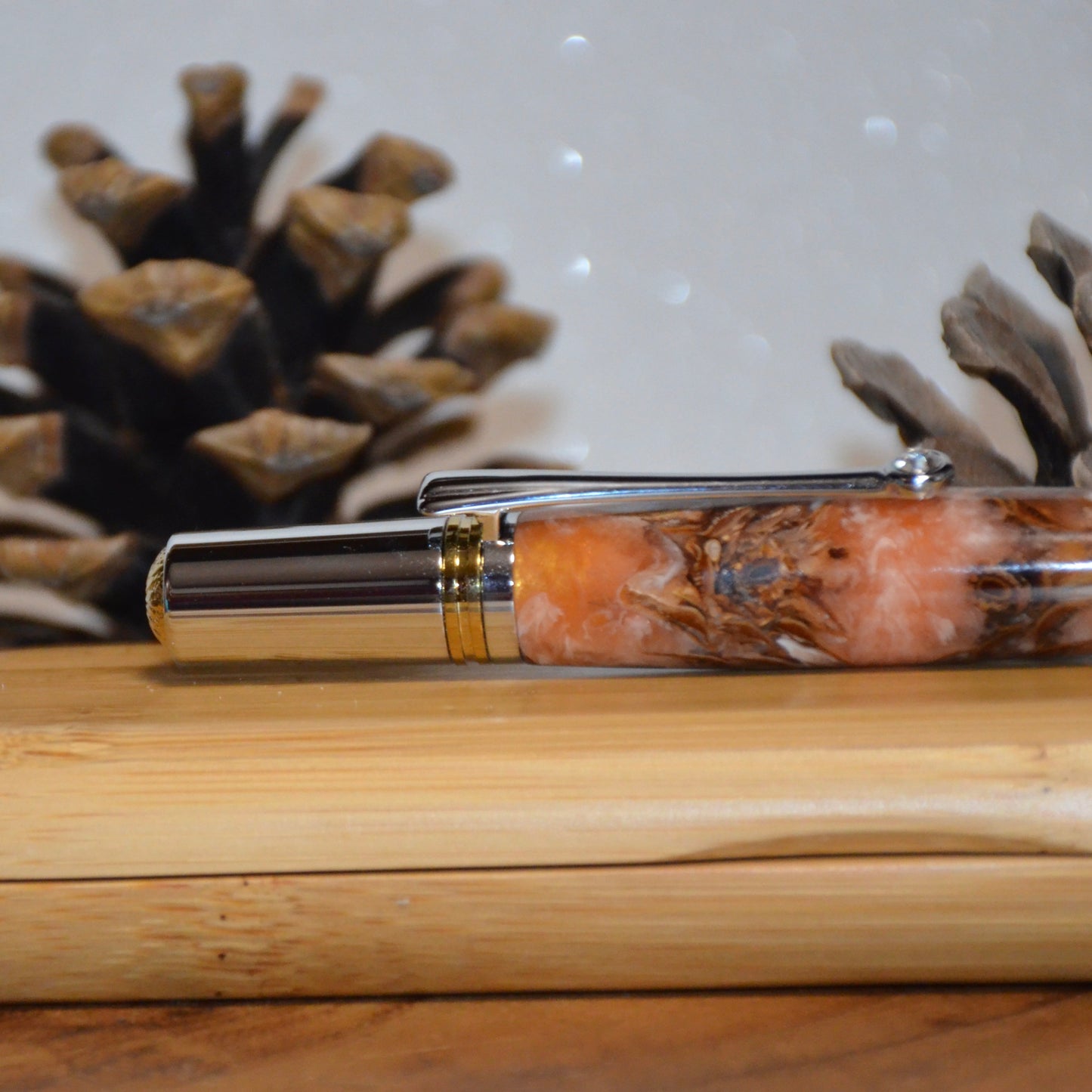 Majestic Squire Chrome & Gold (Apricot Pine Cone with White and Gold Marble)
